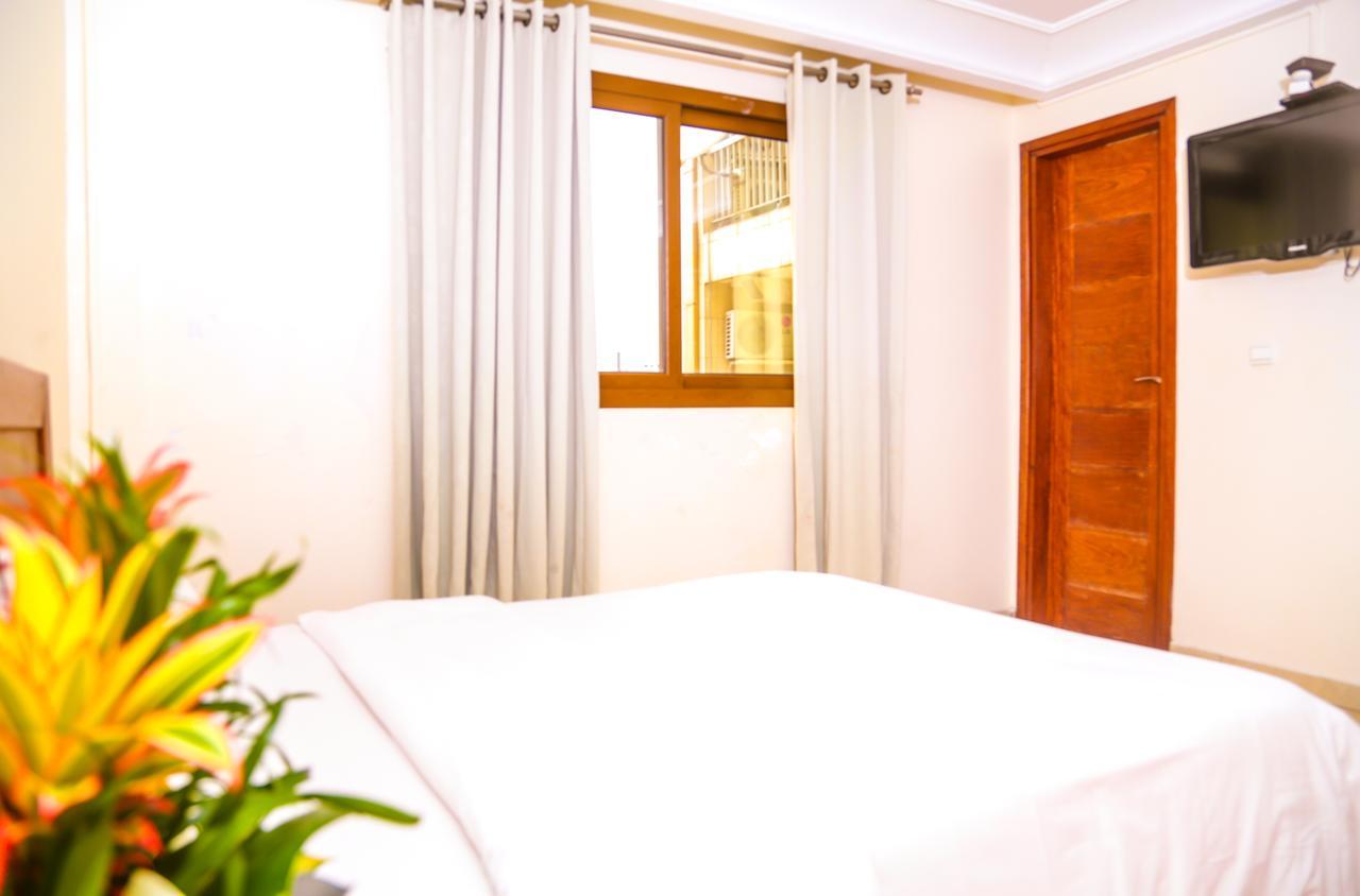 Bonabéri Manhantan Living מראה חיצוני תמונה